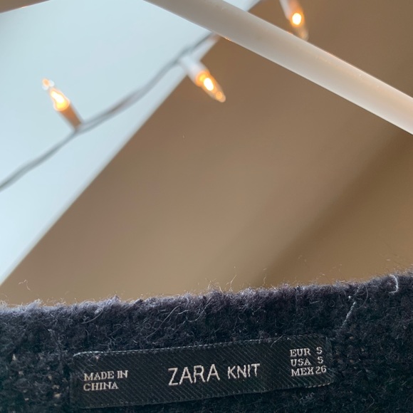 Zara KNIT Collection Dual Color Sweater - Picture 4 of 6